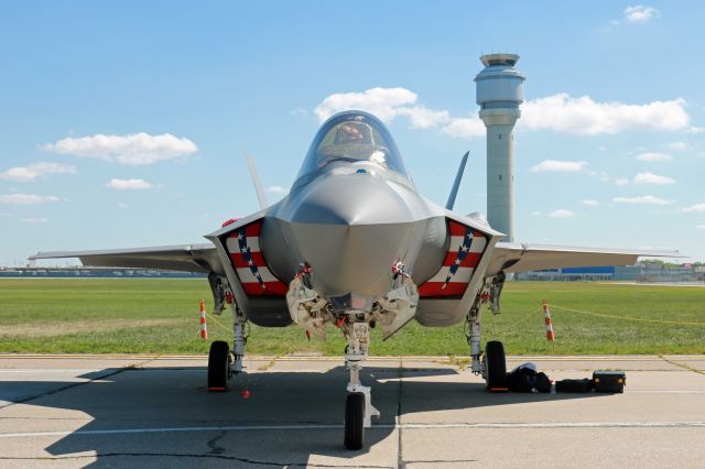 Lockheed F-35C (11-5039) - A close-up of Lockheed Martin F-35A Lightning II, 11-5039, cn AF-50, from the USAF Air Combat Command (ACC) F-35A Demo Team from the 56th Fighter Wing, 61st Fighter Squadron, Luke AFB (KLUF), AZ- USA on the Atlantic Aviation ramp at KCLE on 3 Sept 2016.