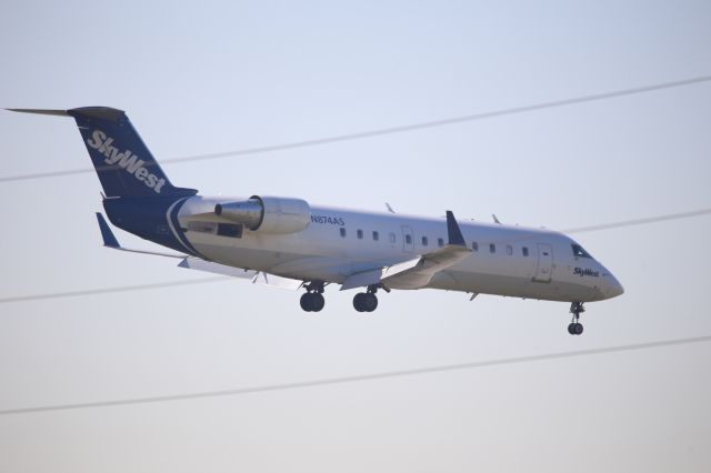 Canadair Regional Jet CRJ-200 (N874AS)