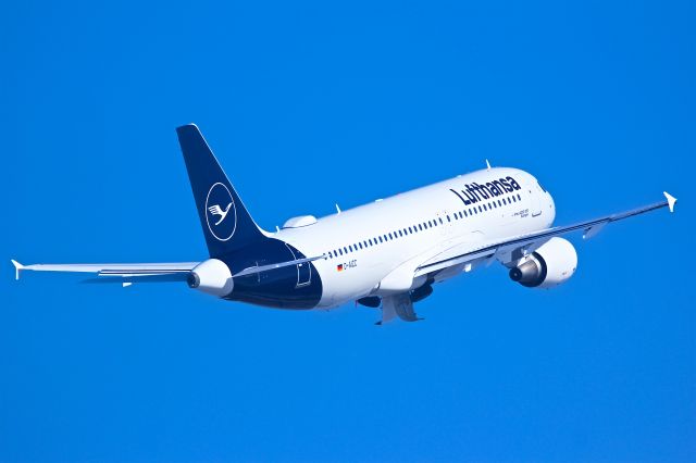 Airbus A320 (D-AIZC)