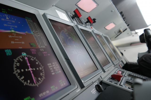 Hawker Beechcraft 4000 — - Cockpit