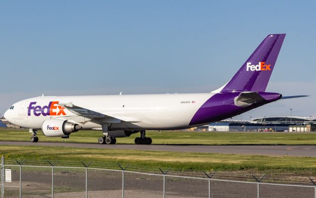 Airbus A300F4-600 (N654FE)