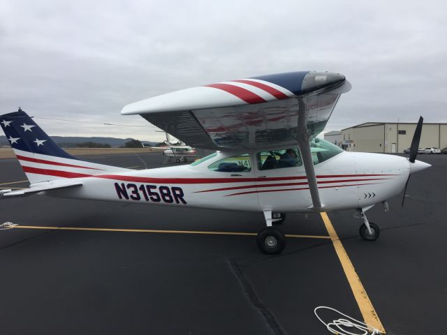 Cessna Skylane (N3158R)