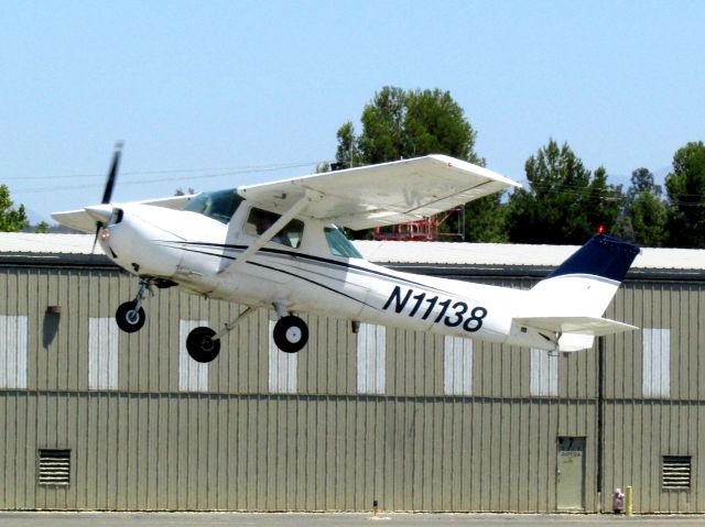 Cessna Commuter (N11138) - Taking off RWY 24