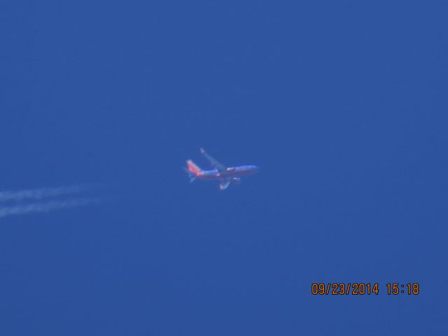 Boeing 737-700 (N456WN) - Southwest Airlines flight 4120 from Phoenix to Louisville over Southeastern Kansas at 39,000 feet.