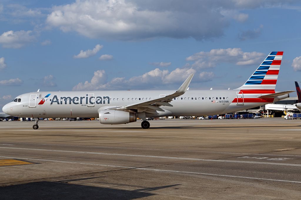 Airbus A321 (N155NN)