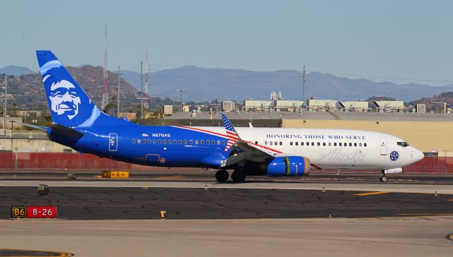 Boeing 737-800 (N570AS)