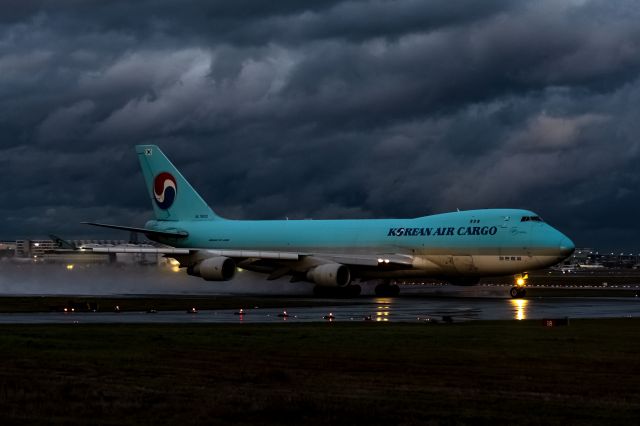 Boeing 747-400 (HL7603) - It's rain again!