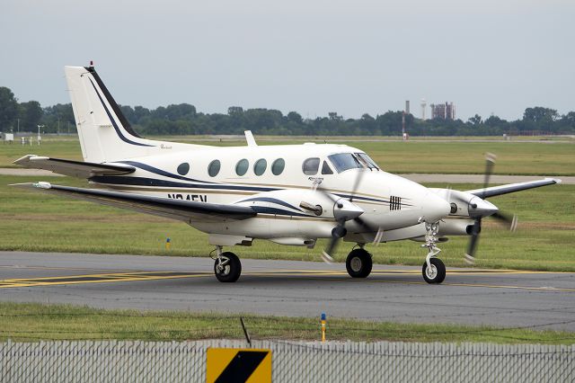 Beechcraft King Air 90 (N345V) - July 2013