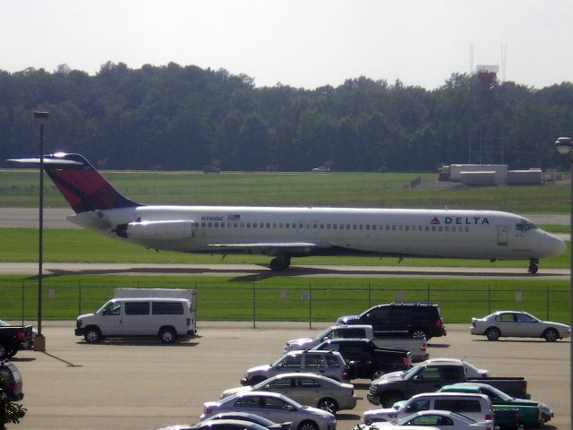 McDonnell Douglas DC-9-50 (N786NC) - Taken around mid to late 2013. Lucky catch as its an EX: Republic and NWA jet.