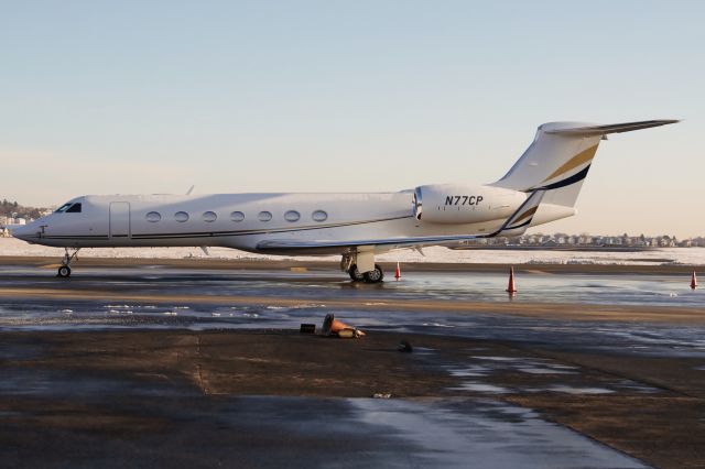 Gulfstream Aerospace Gulfstream V (N77CP) - 1st photo ever uploaded of N77CP on FlightAware.Com !