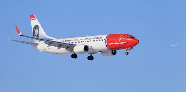 Boeing 737-800 (EI-FVM)