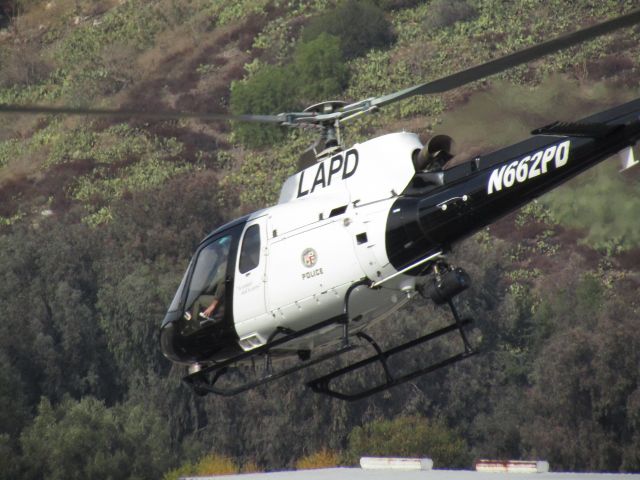 Eurocopter AS-350 AStar (N662PD) - Lifting off from KPOC