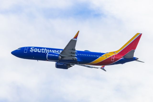 Boeing 737 MAX 8 (N8734Q) - A Southwest Airlines 737 MAX 8 taking off from PHX on 2/13/23, the busiest day in PHX history, during the Super Bowl rush. Taken with a Canon R7 and Canon EF 100-400 II L lens.
