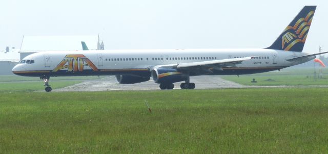 Boeing 757-200 (N561TZ)