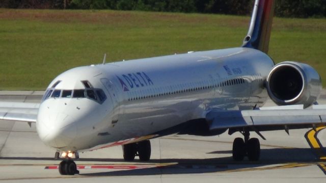 McDonnell Douglas MD-90 (N964DN) - Delta arriving from Atlanta turning off runway 5L right in from of me!!  Taken October 27, 2014.