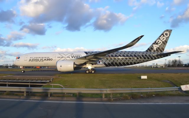 Airbus A350-900 (F-WWCF) - 27/02/2015