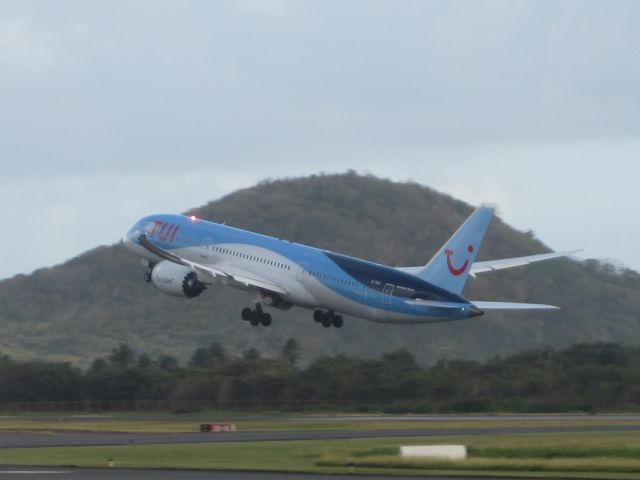 Boeing 787-9 Dreamliner (G-TUIJ)