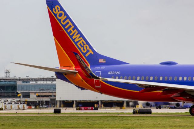 Boeing 737-800 (N8312C) - Rare!!! My first time ever seeing a 737 with just the scimitar winglet