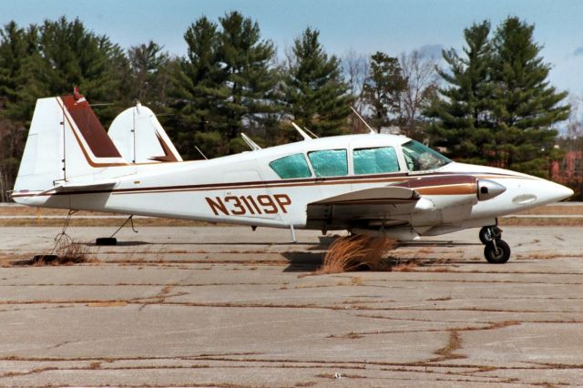 Piper Apache (N3119P) - Seen here on 14-Apr-02.