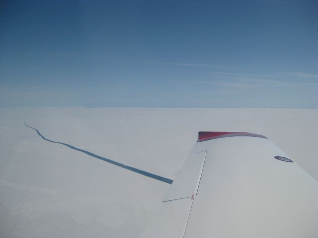 STODDARD-HAMILTON Glasair (C-FLJD) - Flying over Great Slave Lake enroute CYZF-CYHY