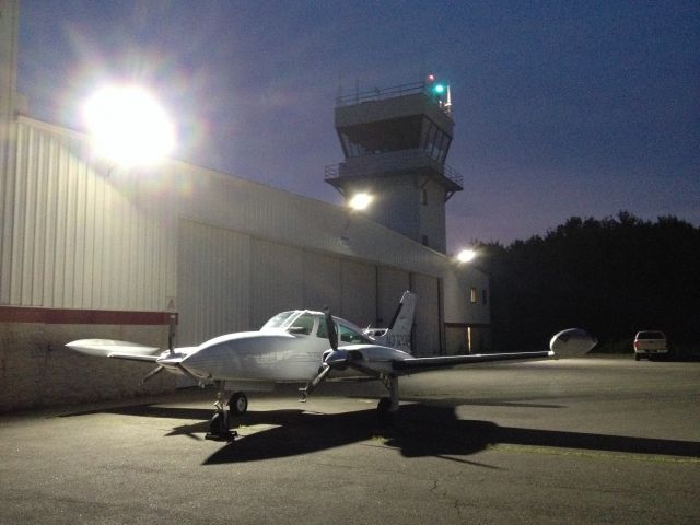 Cessna 310 (N3720G) - getting ready for Chicago