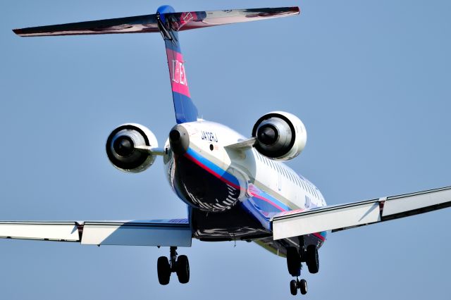 Canadair Regional Jet CRJ-700 (JA12RJ)