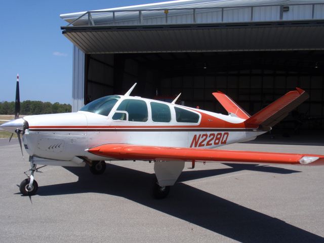 Beechcraft 35 Bonanza (N228Q)