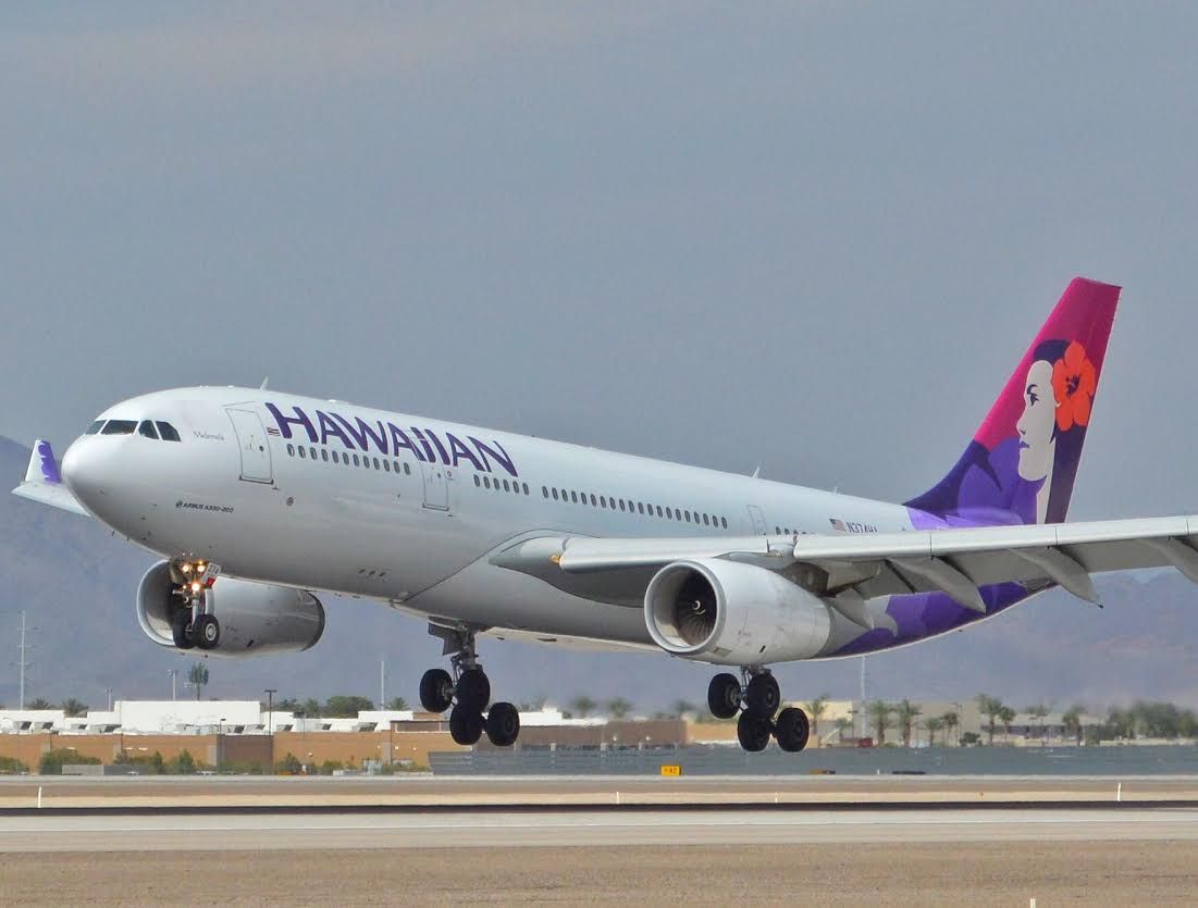 Airbus A330-200 (N374HA)