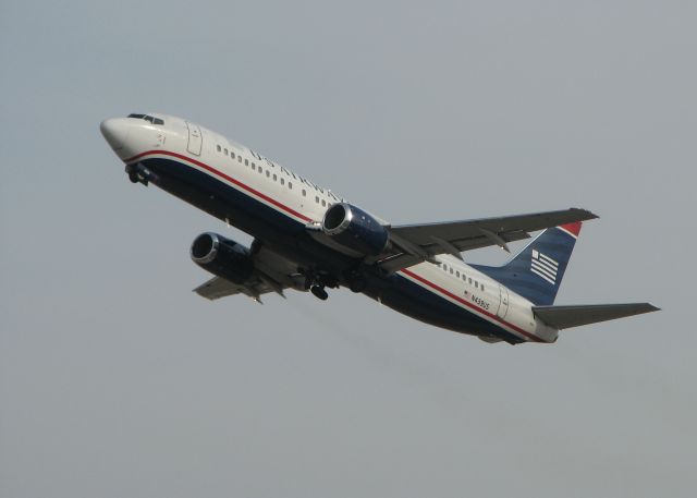 Boeing 737-700 (N439US)