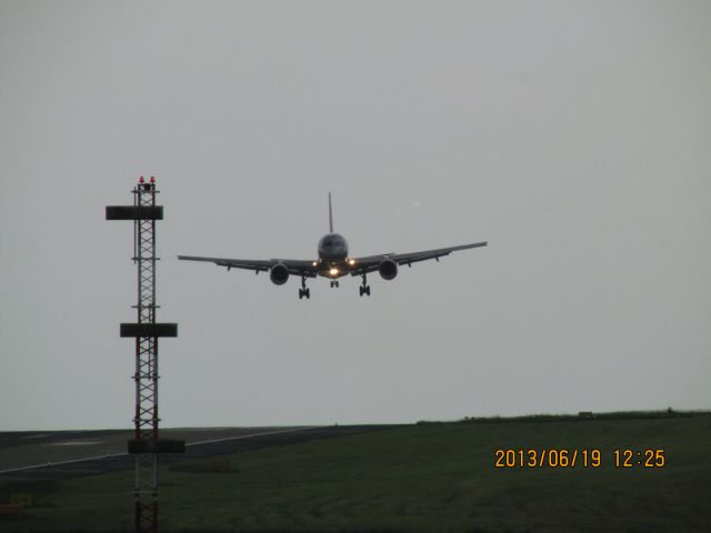 Boeing 757-200 (G-LSAI)