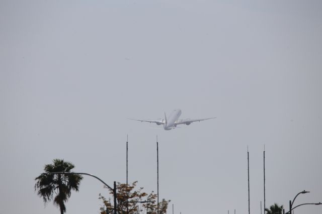 BOEING 777-300ER (B-7347)