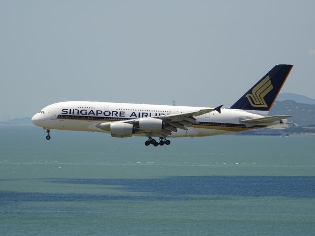 Airbus A380-800 (9V-SKG)