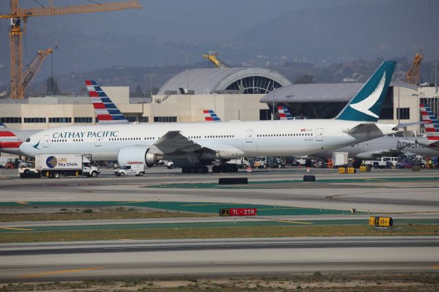 BOEING 777-300ER (B-KQH)