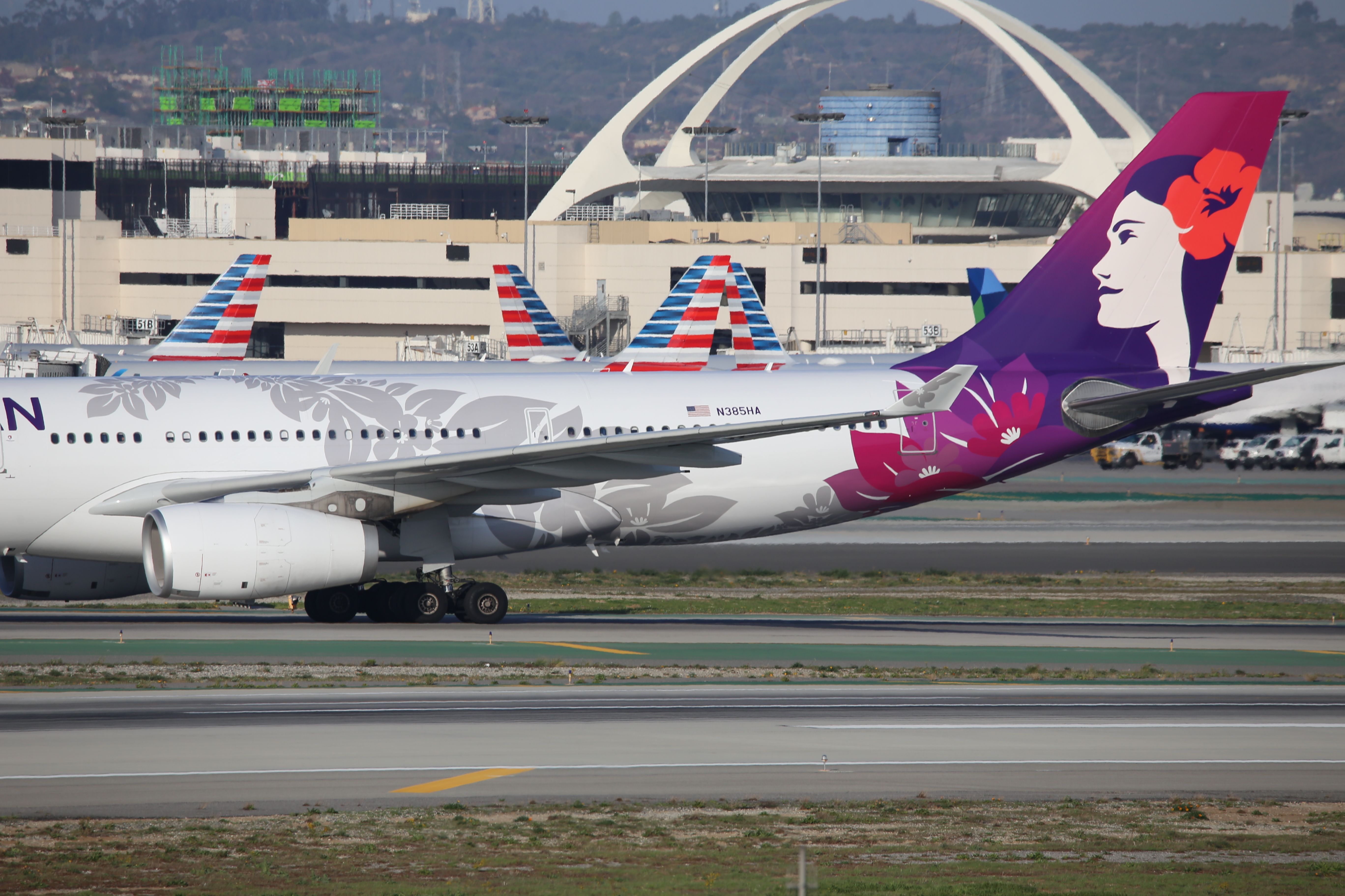 Airbus A330-200 (N385HA)