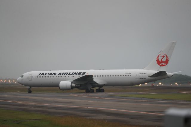 BOEING 767-300 (JA652J) - July 1st 2019:HND-HKD.