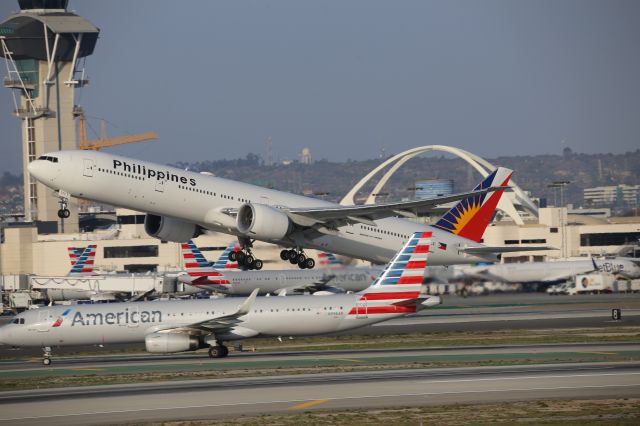 BOEING 777-300ER (RP-C7777)