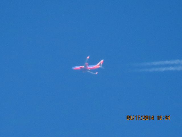 Boeing 737-700 (N718SW) - Southwest Airlines flight 444 from San Antonio to MDW over Southwestern Missouri at 39,000 feet.