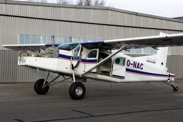 Pilatus PC-6B Turbo-Porter (OO-NAC)