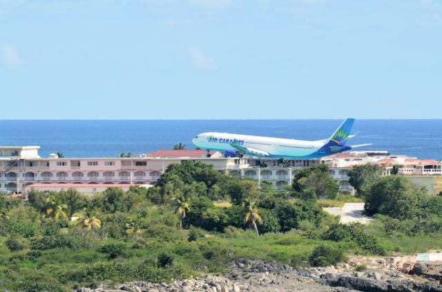 Airbus A330-300 (F-HPTP) - FWI landing at TNCM.