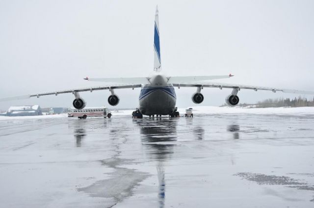 Antonov An-124 Ruslan (RA-82047) - Parked South ramp Goose Bay, NL
