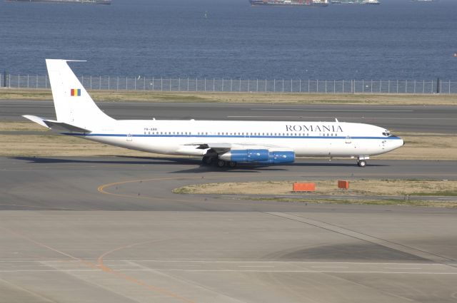 Boeing 707-100 (YR-ABB) - Taxi at Haneda Intl Airport on 2010/3/11 Romania Gvmt