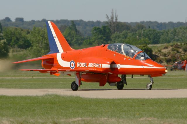 Boeing Goshawk (XX322) - Hawker Siddeley Hawk T.1A, Red Arrows, Salon De Provence Air Base 701 (LFMY)