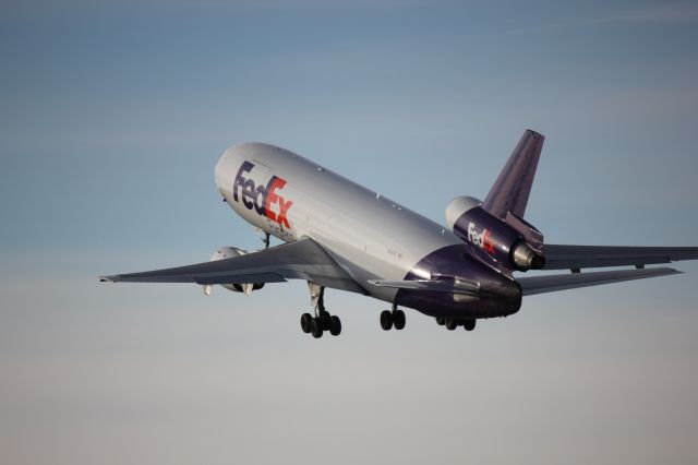 McDonnell Douglas DC-10 (N316FE)