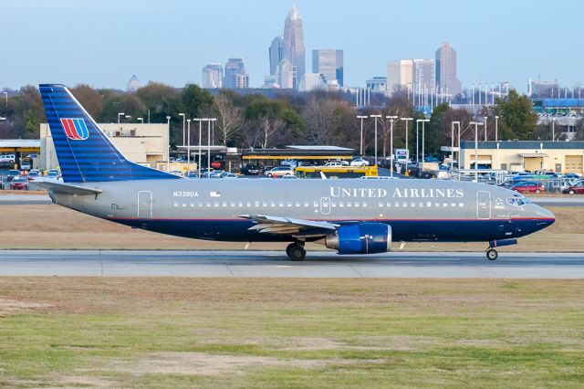 BOEING 737-300 (N339UA) - 12/23/2020