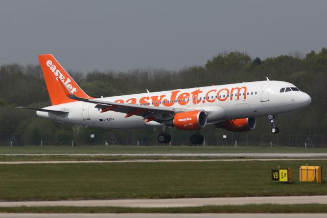 Airbus A320 (G-EZOJ) - EZY1918 arriving from Alicante