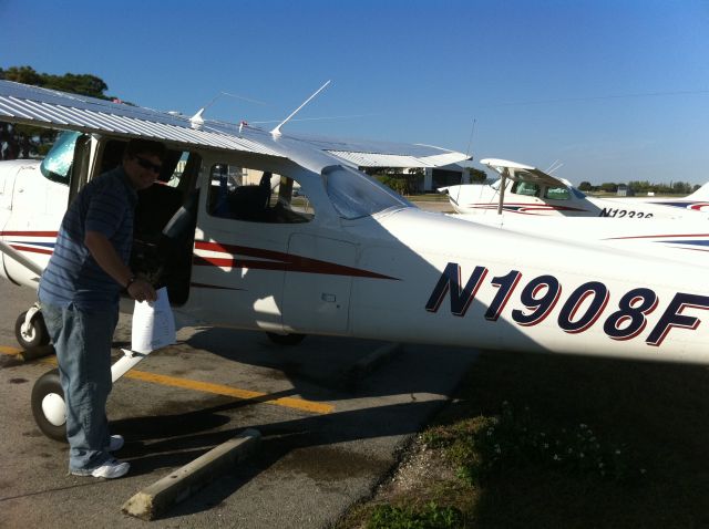 Cessna Skyhawk (N1908F) - Richards Aviation