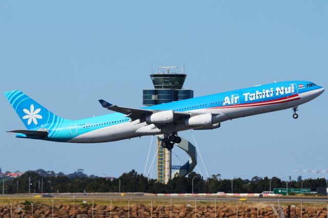 Airbus A340-300 (F-OJGF)