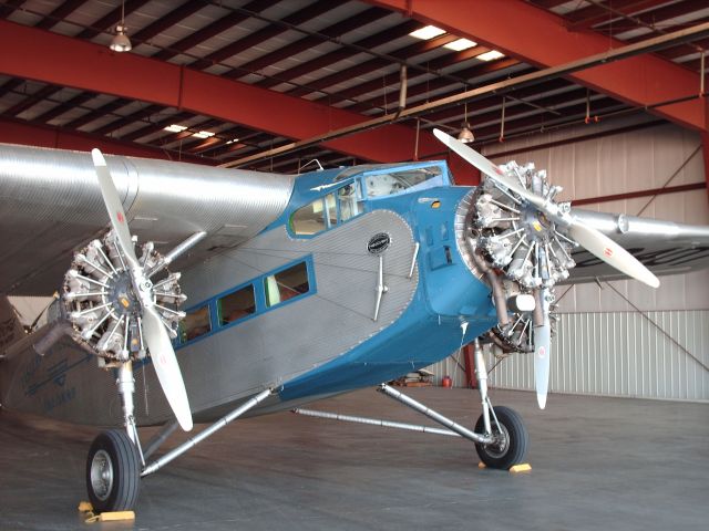 Ford Tri-Motor (NAC8407)