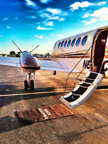 Beechcraft Super King Air 350 (N680CB) - Welcome aboard!