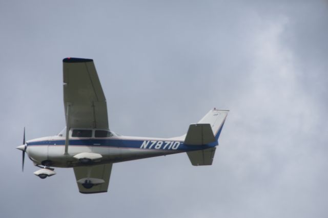 Cessna Skyhawk (N78710)